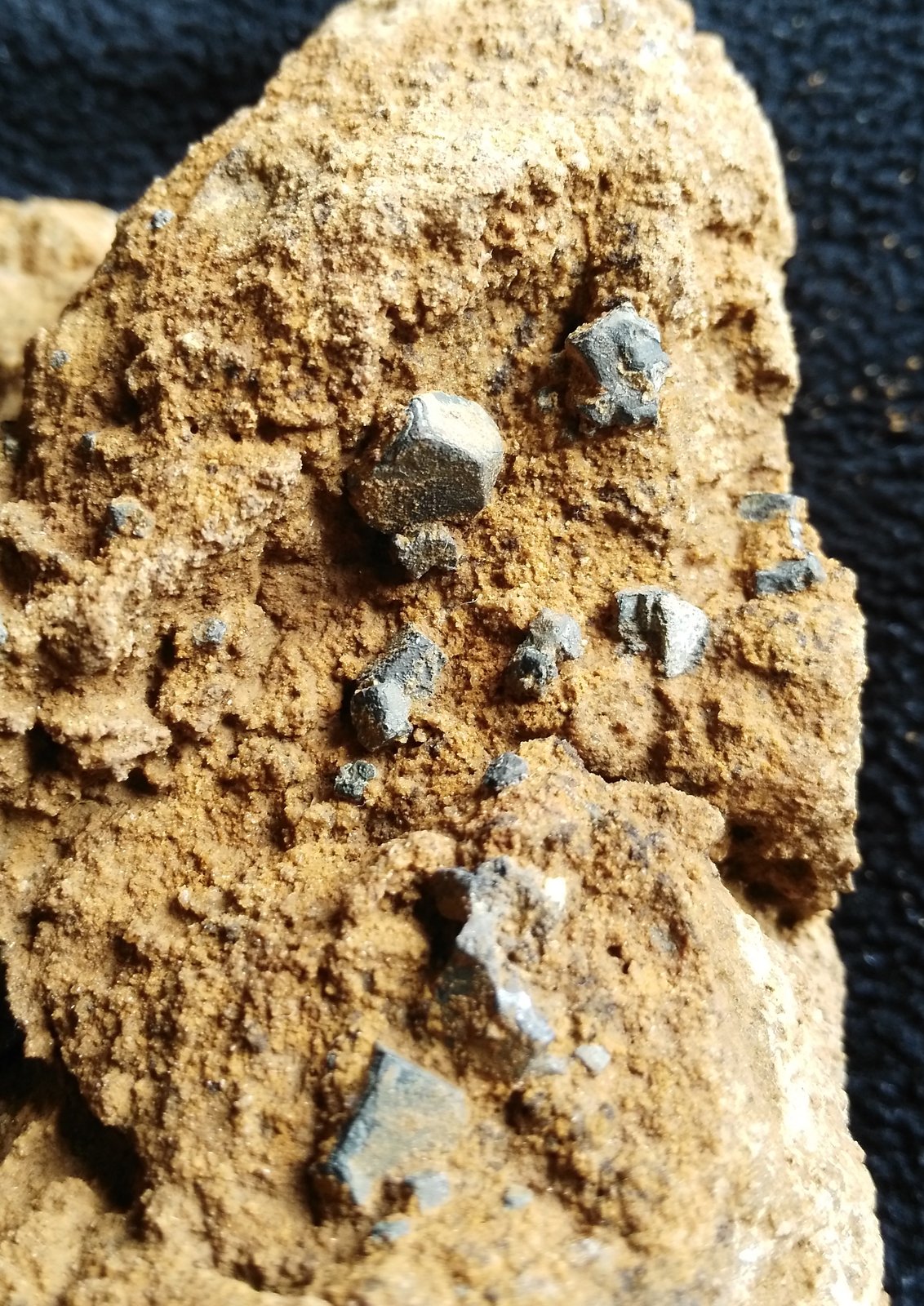 Galena
8 cm x 7 cm
(Autor: Javi Llamazares)