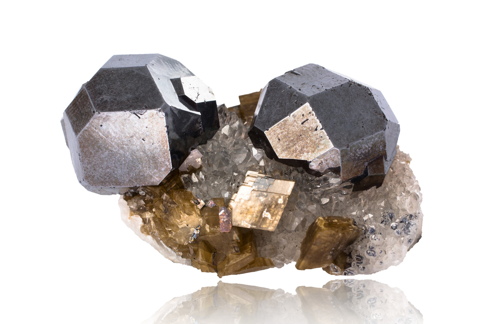 Galena en Cuarzo con Siderita
5 x 4 x 2.5 cm / Cristal principal: 2.2 cm
(Autor: Museo MIM)