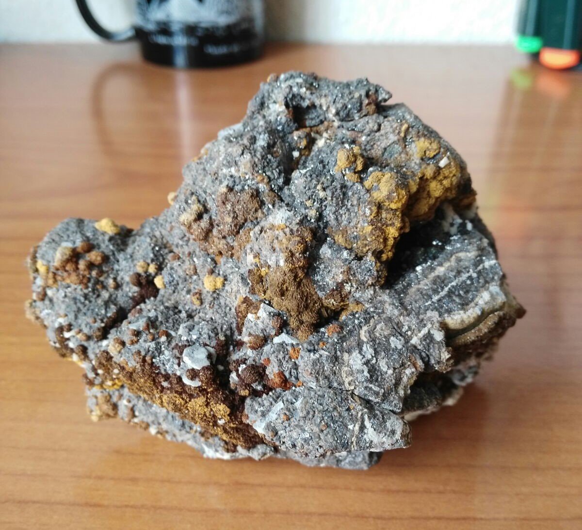 Galena y esfalerita
9 cm x 8 cm
(Autor: Javi Llamazares)