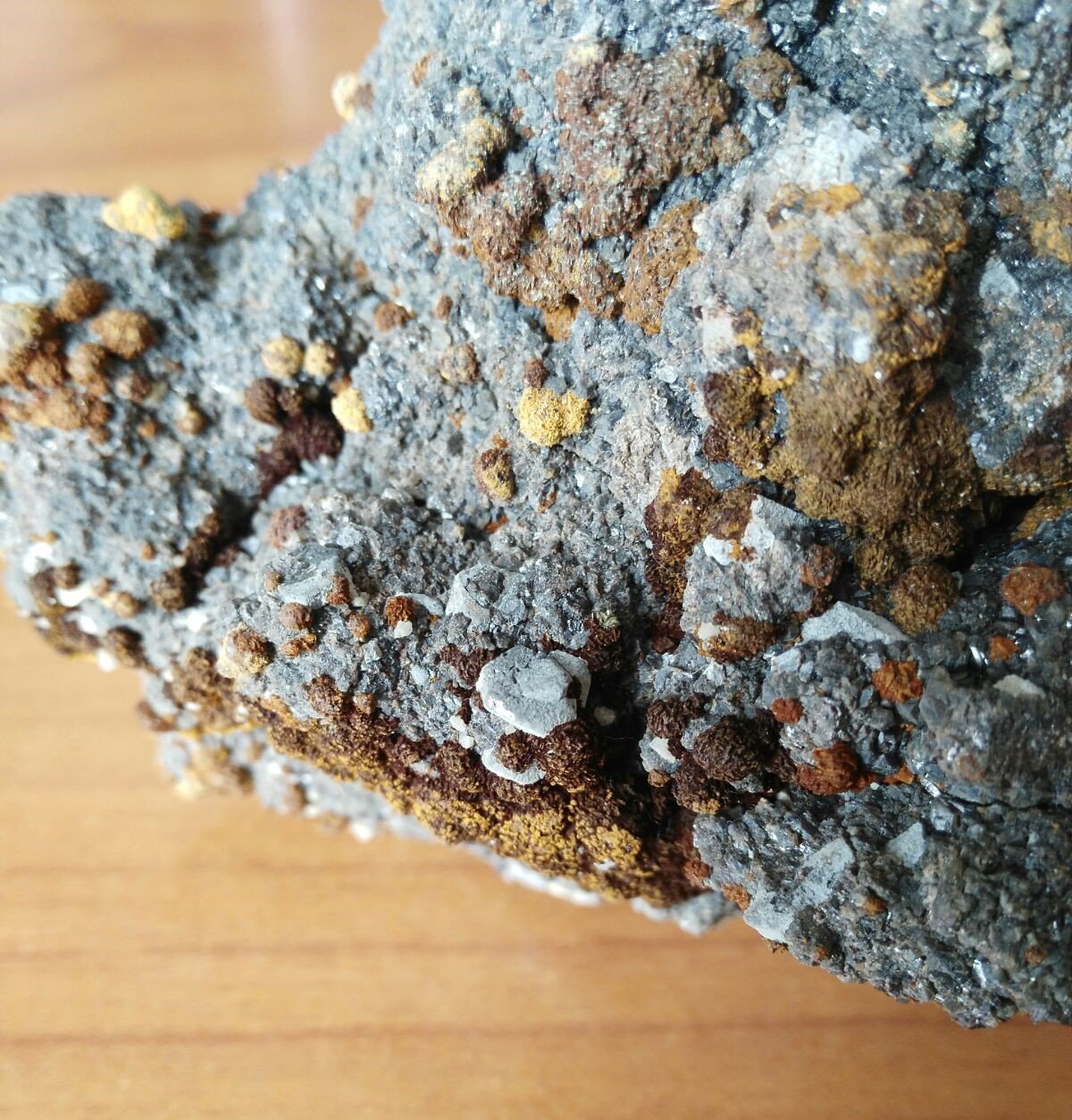 Galena y esfalerita
9 cm x 8 cm
(Autor: Javi Llamazares)