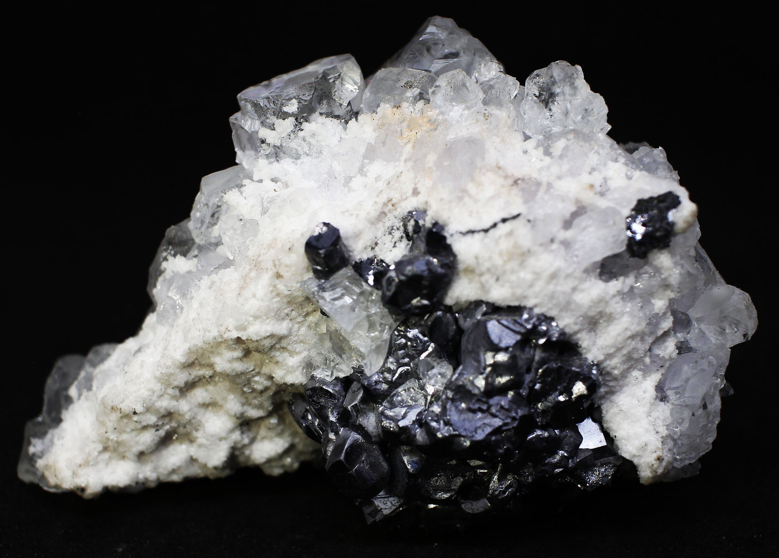 Galena
7x4x4 cm
(Autor: Luis Edmundo Sánchez Roja)