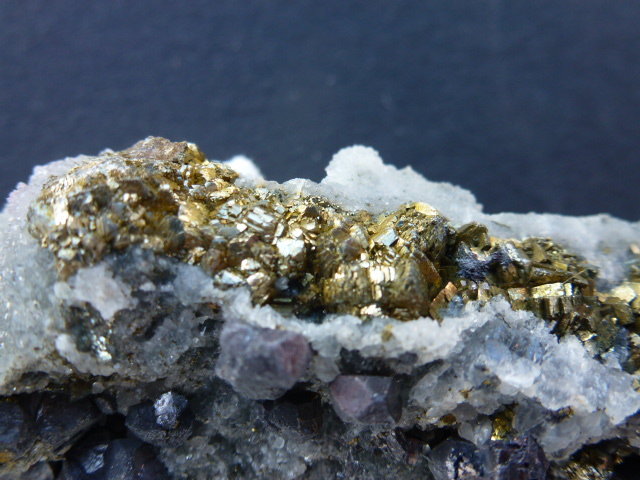 Galena, Cuarzo, Baritina, Pirita
6 x 4,5 cm.
(Autor: javier ruiz martin)