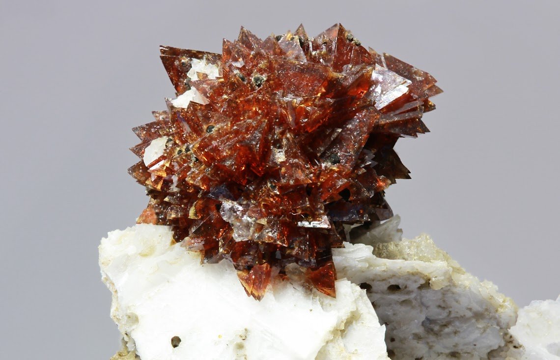 Genthelvita
cristal 20x20 mm
(Autor: Ramon A  Lopez Garcia)