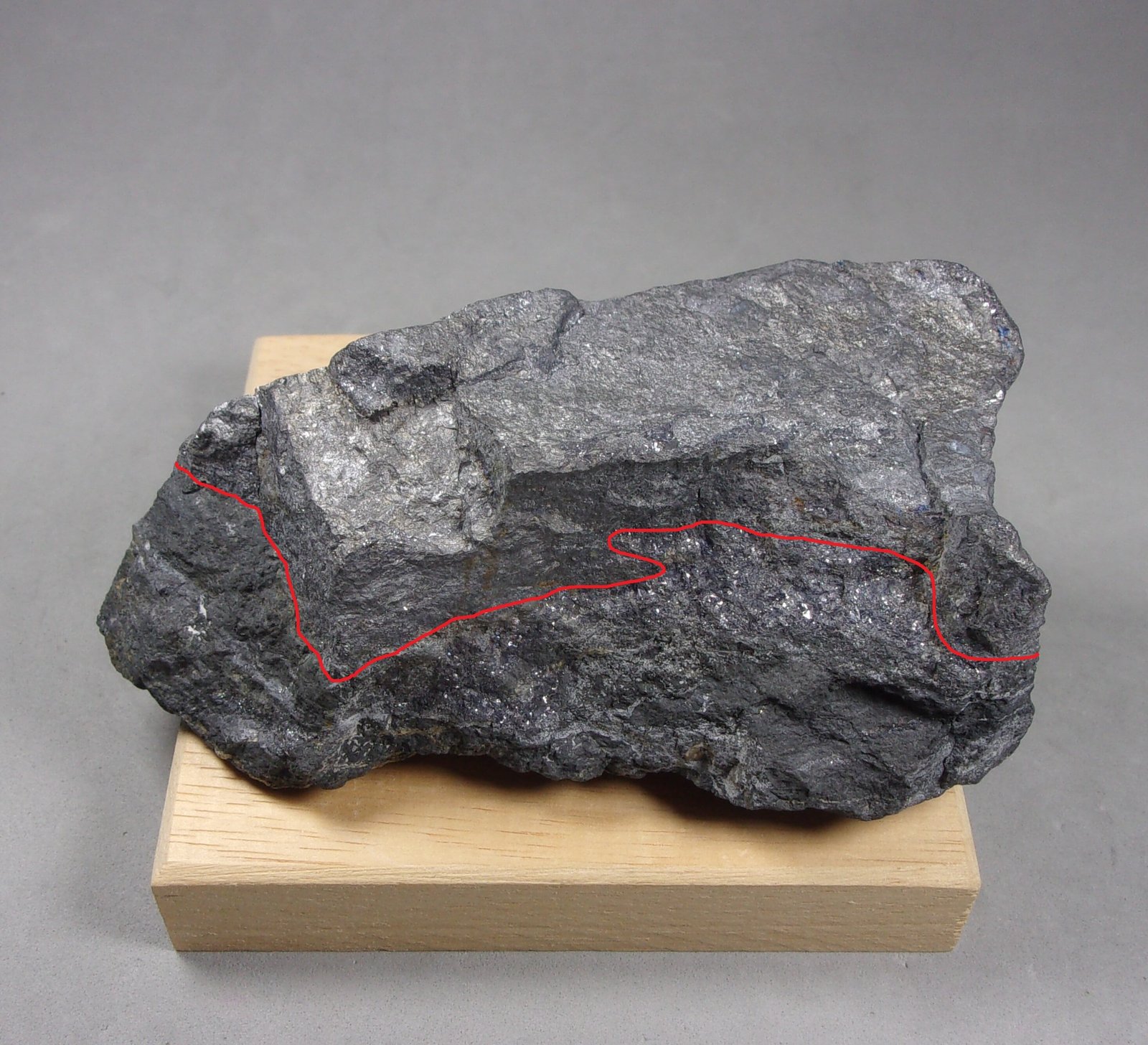 Geocronita
10,1 x 5,6 x 4 cm.  404 g.
(Autor: J. G. Alcolea)