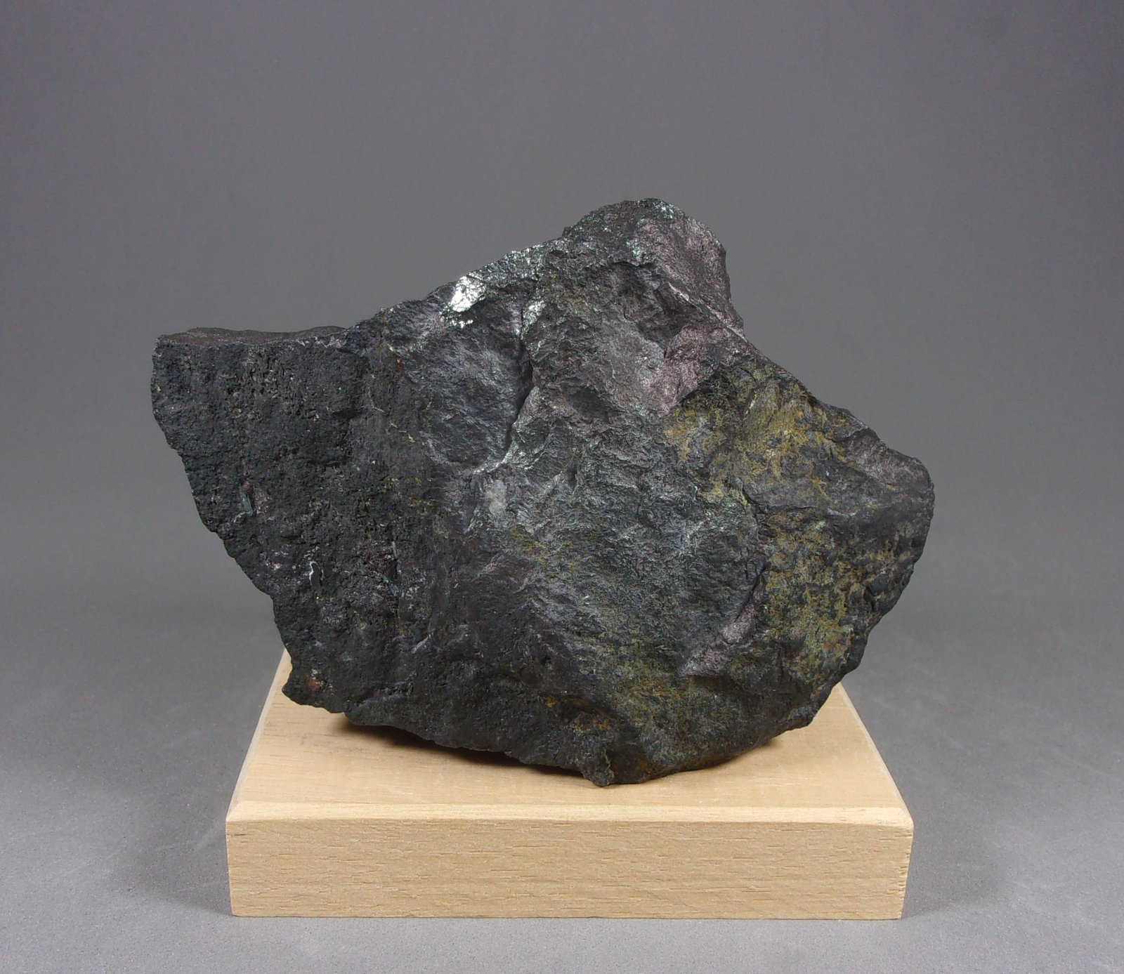Germanita (sin analizar)
9,9 x 7,1 x 5,4 cm.  760 g.
(Autor: J. G. Alcolea)