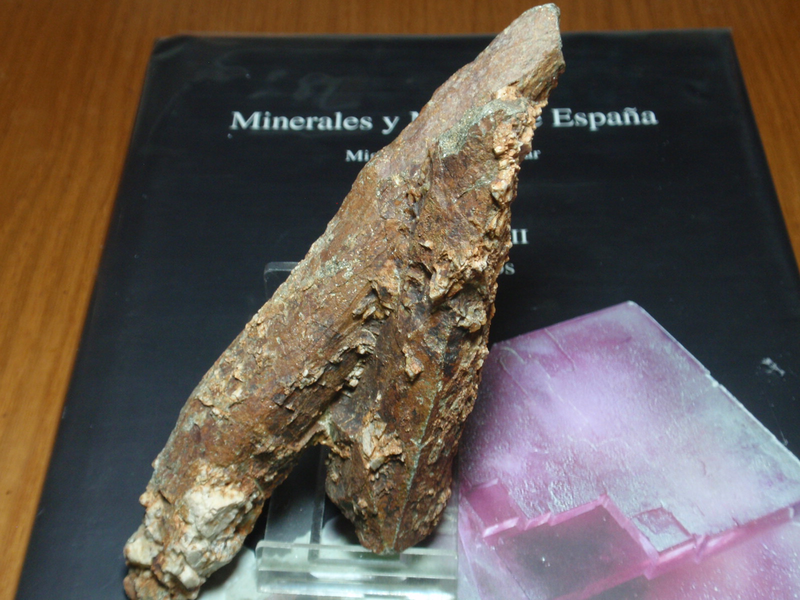 Mica pseudo Cordierita (gigantolita)
60x10 mm
(Autor: Ignacio)