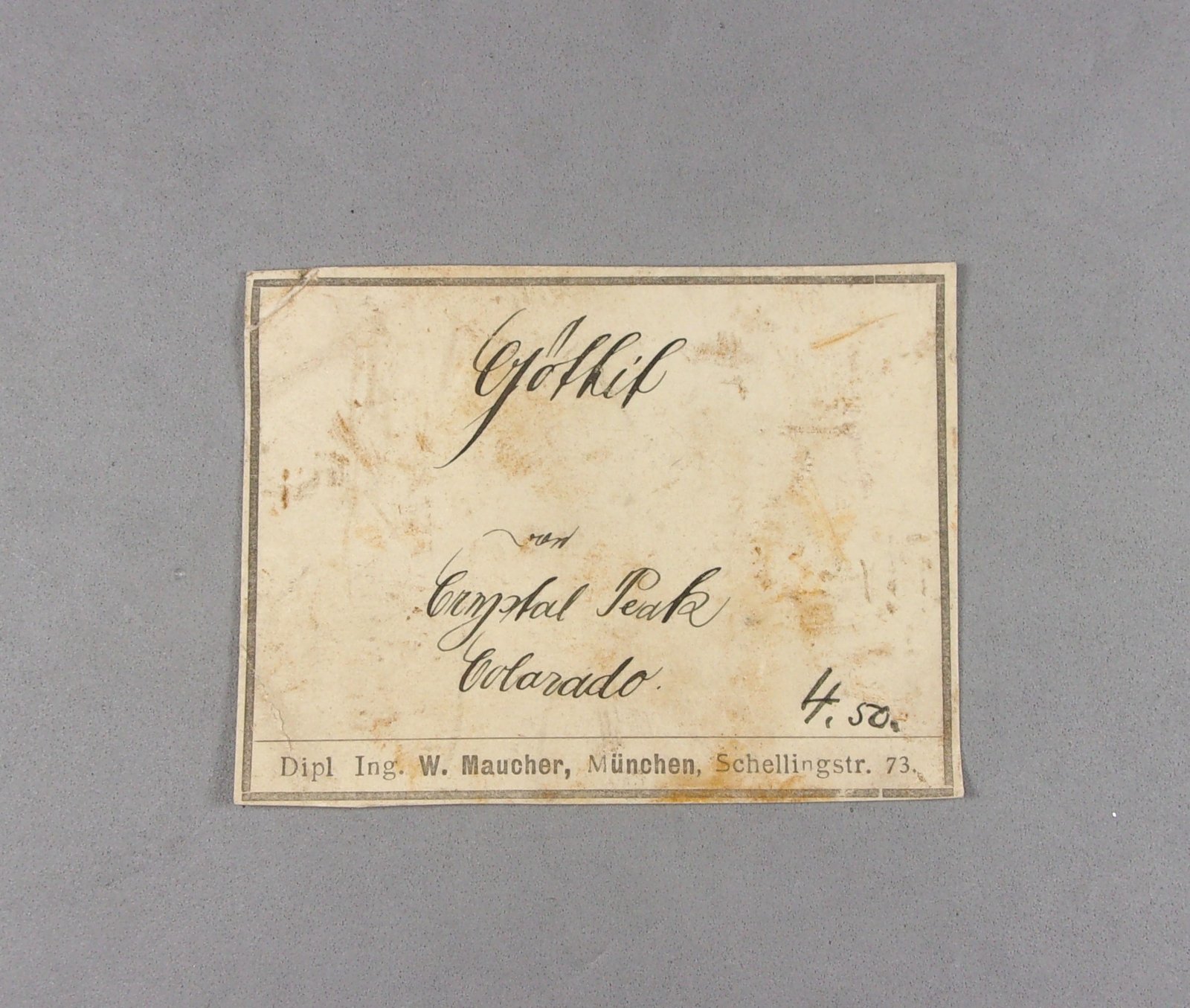 _Etiqueta Goethita
8,3 × 6,5 × 3,7 cm.  408 g.
(Autor: J. G. Alcolea)