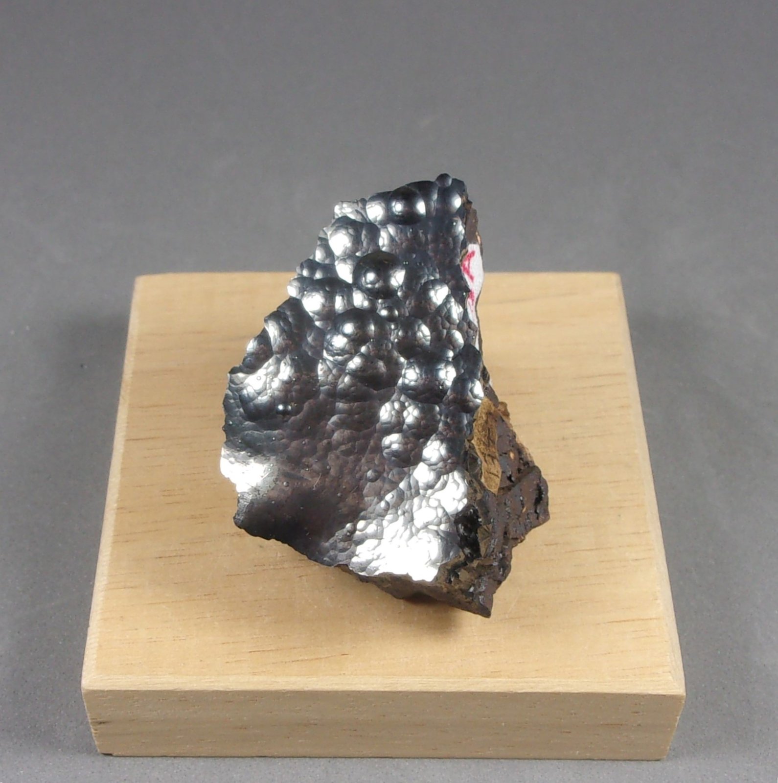 Goethita
4,4 x 2,9 x 2,5 cm.
(Autor: J. G. Alcolea)