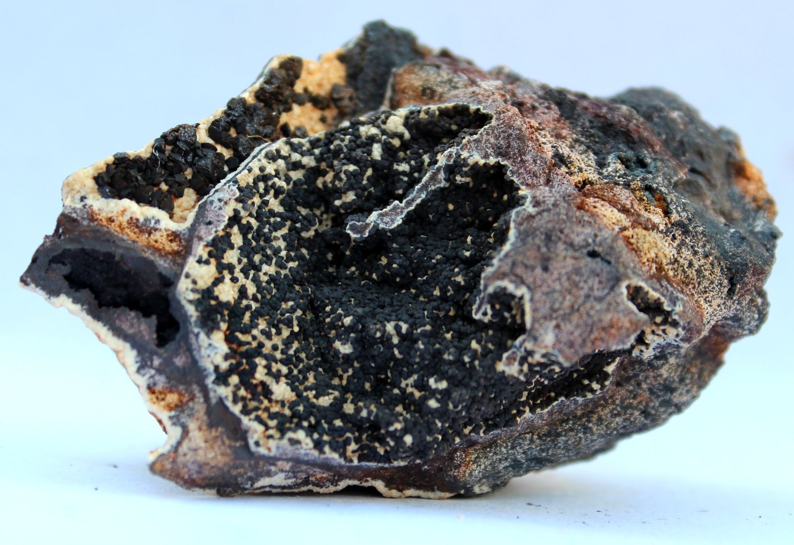 Goethita
65 x 41 x 35 mm.
(Autor: José Luis Zamora)