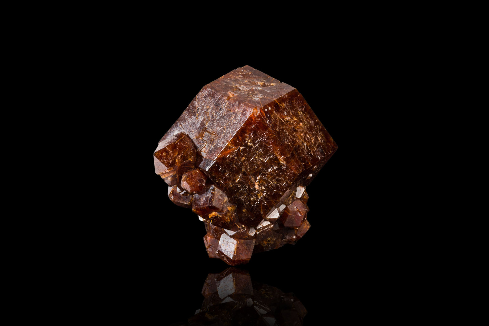 Grossularia
6 x 5 x 6.5 cm / Cristal principal: 5.6 cm
(Autor: Museo MIM)