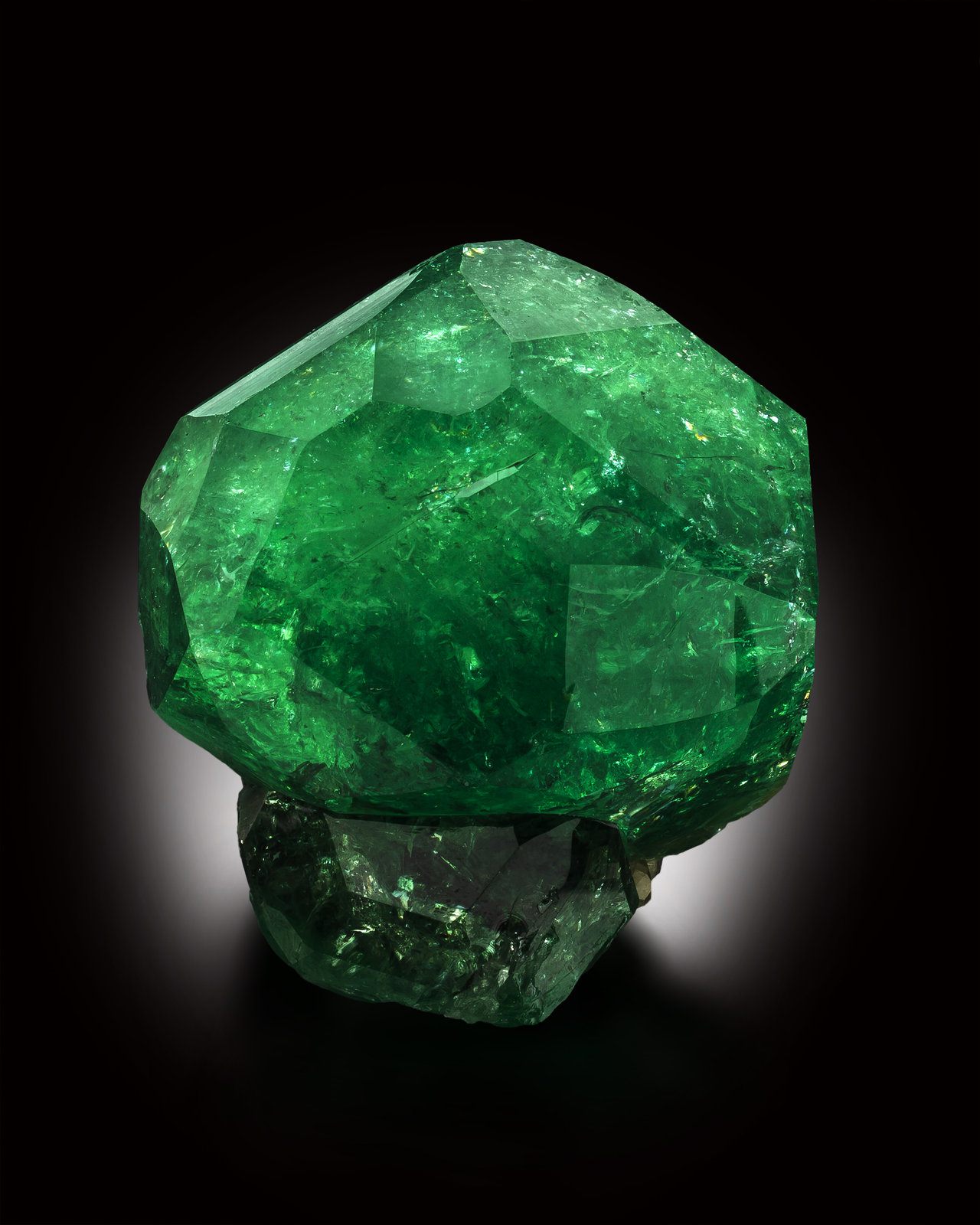 Grossularia
5.5 x 5.5 x 4 cm / Cristal principal: 5.4 cm
(Autor: Museo MIM)
