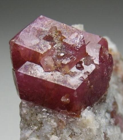 Grossularia (Grosularia)
5,5 x 3,5 x 2 cm
(Autor: Antonio Alcaide)