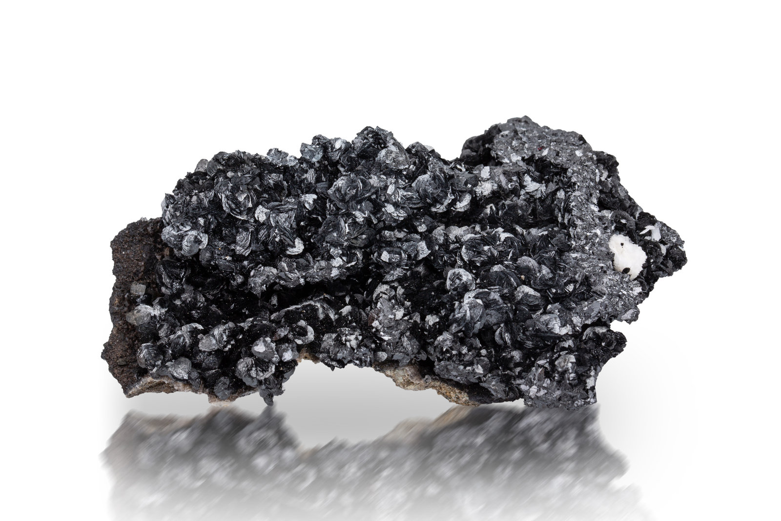 Groutita
11 x 7.5 x 4 cm / cristal principal: 0.5 cm
(Autor: Museo MIM)