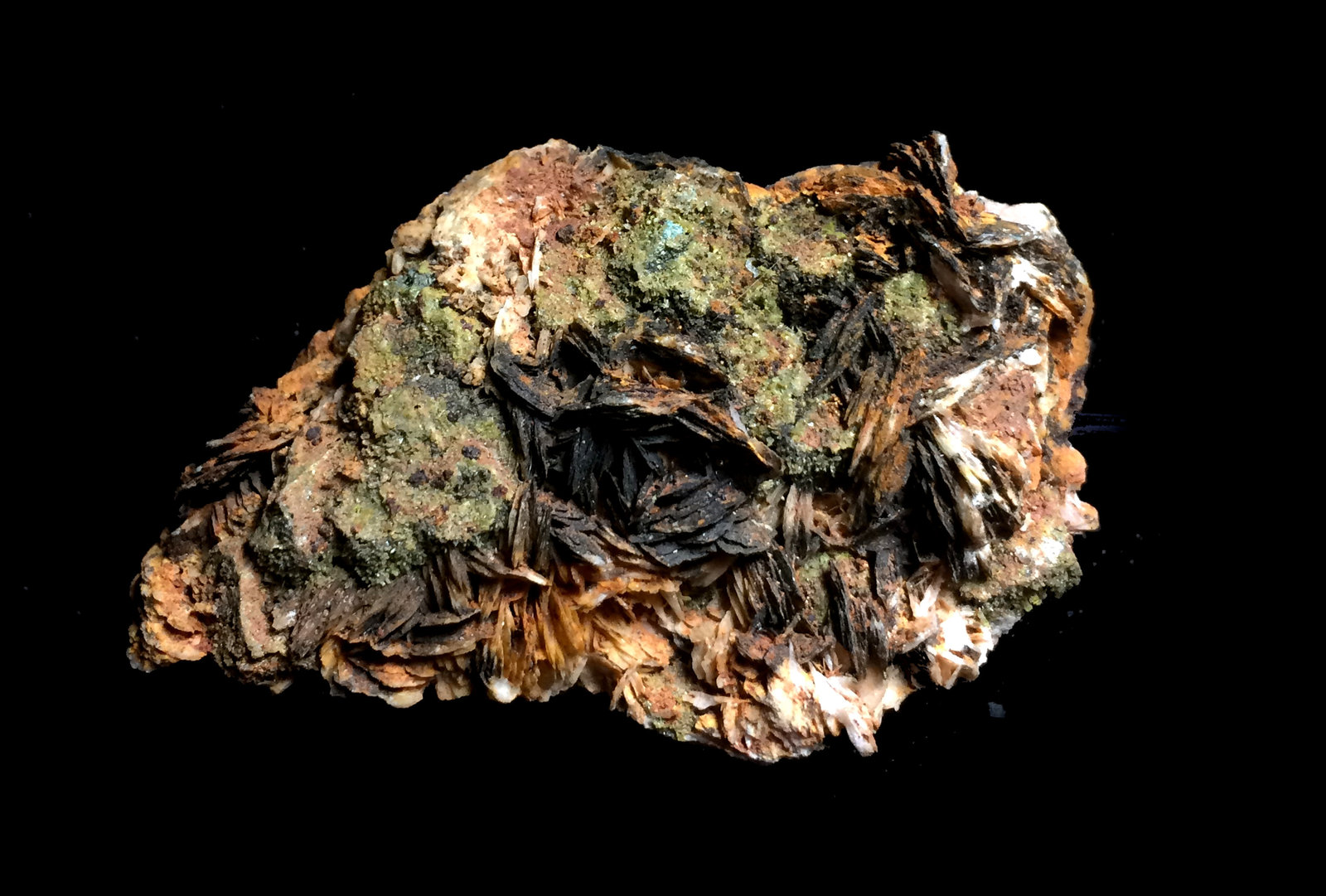 Mimetita, Galena, Barita
8x6cm
(Autor: Obsi)
