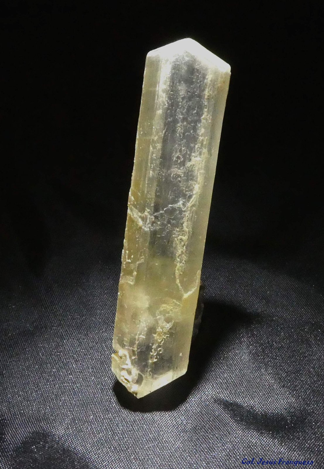 Yeso
68x18x9 mm.
(Autor: Jesus Franquesa Baucells)