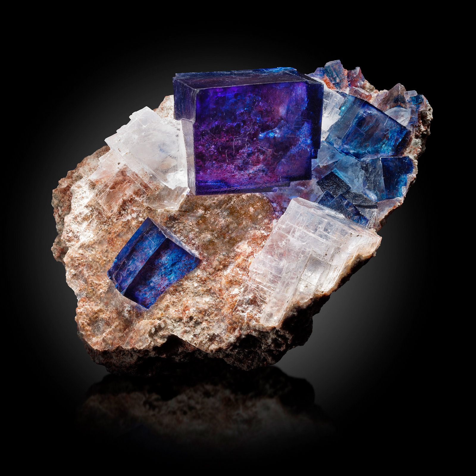Halita con Silvita
19 x 14 x 11 cm / Cristal principal: 8.2 cm.
(Autor: Museo MIM)