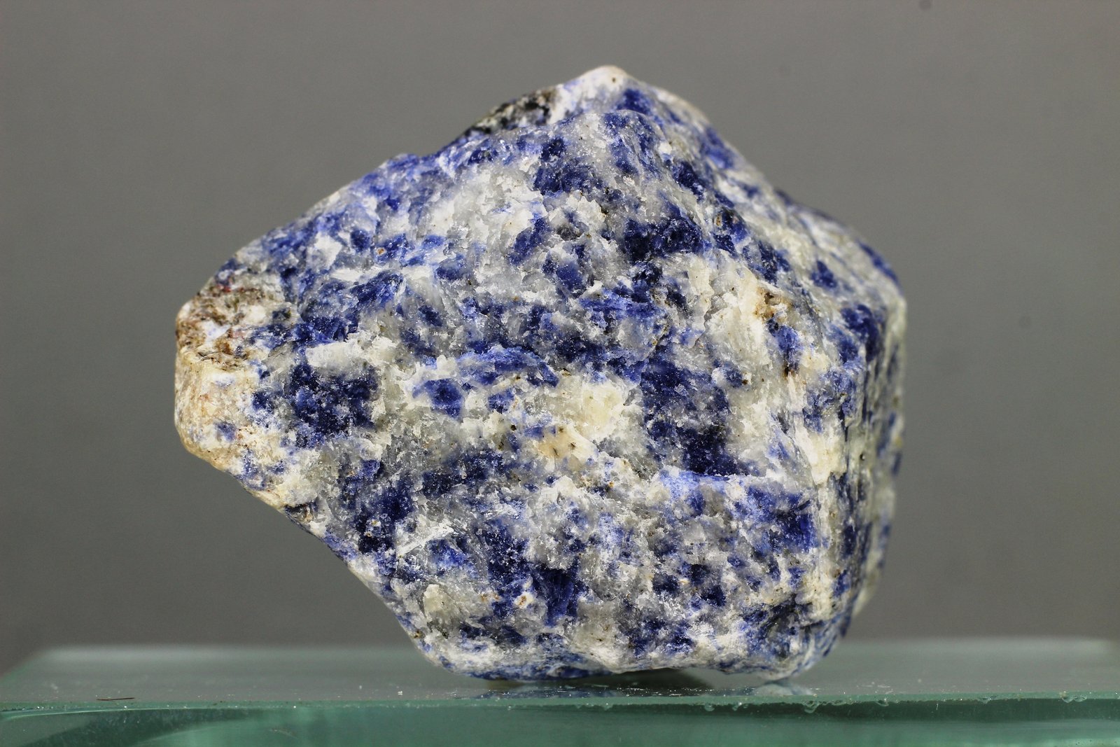 Haüyna (Lazurita)
40x32 mm
(Autor: Juan Espino)