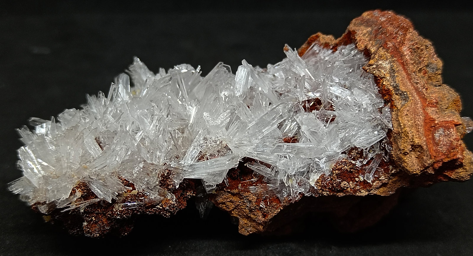 Hemimorfita
8x4.5x3.5 mm.
(Autor: Luis Edmundo Sánchez Roja)