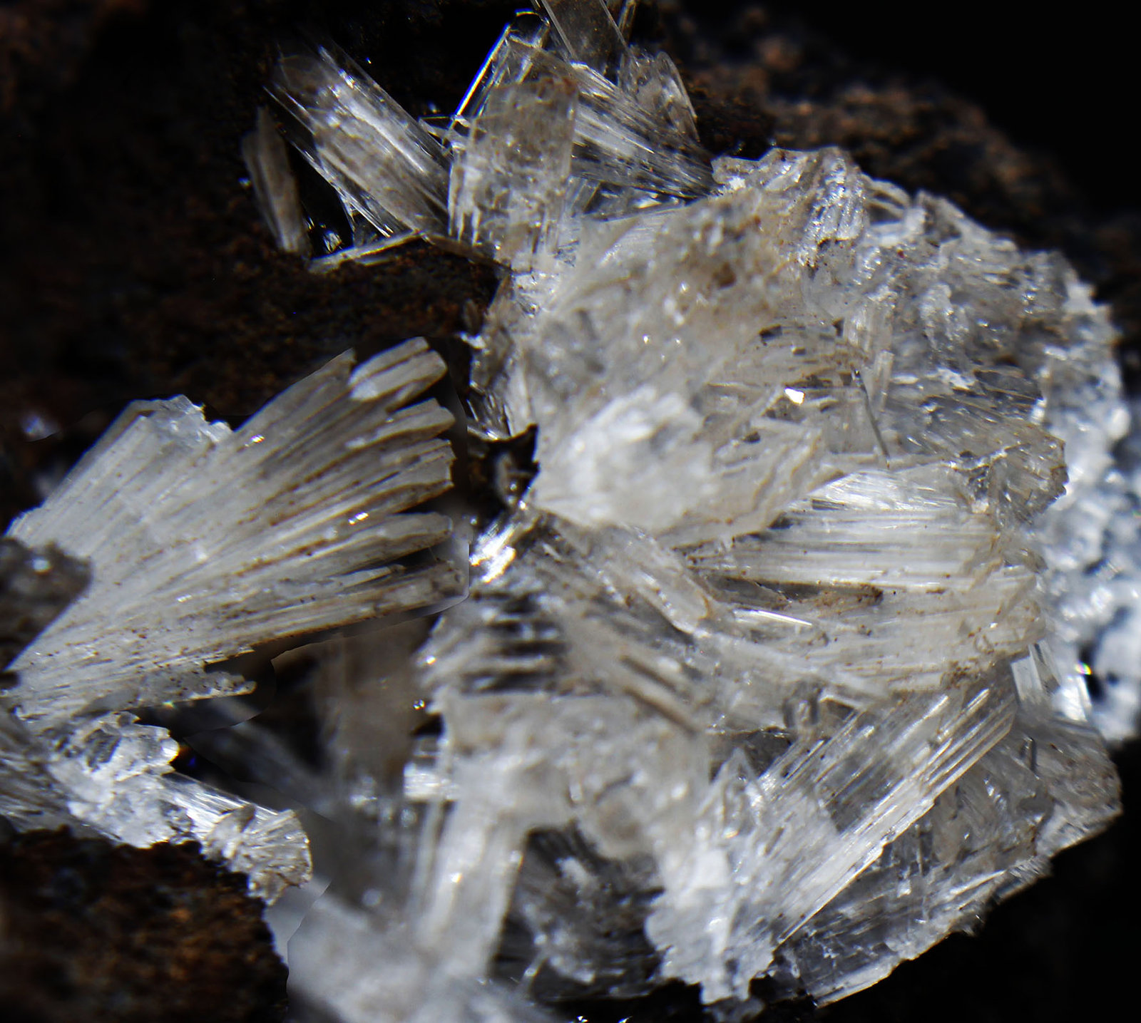Hemimorfita
12x9x9 cm
(Autor: Luis Edmundo Sánchez Roja)