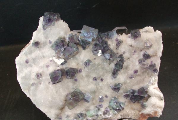 Fluorita
Pieza 10x8 cm.; cristal mayor 1´5 cm.
(Autor: Nieves)