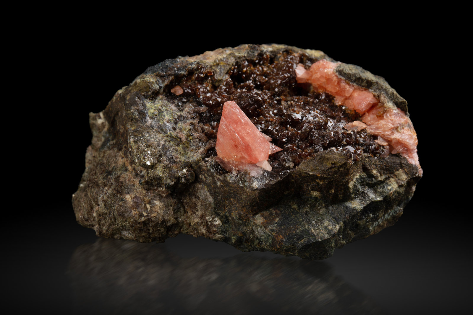 Hureaulita
7 x 4.5 x 4 cm / cristal principal: 1.4 cm
(Autor: Museo MIM)