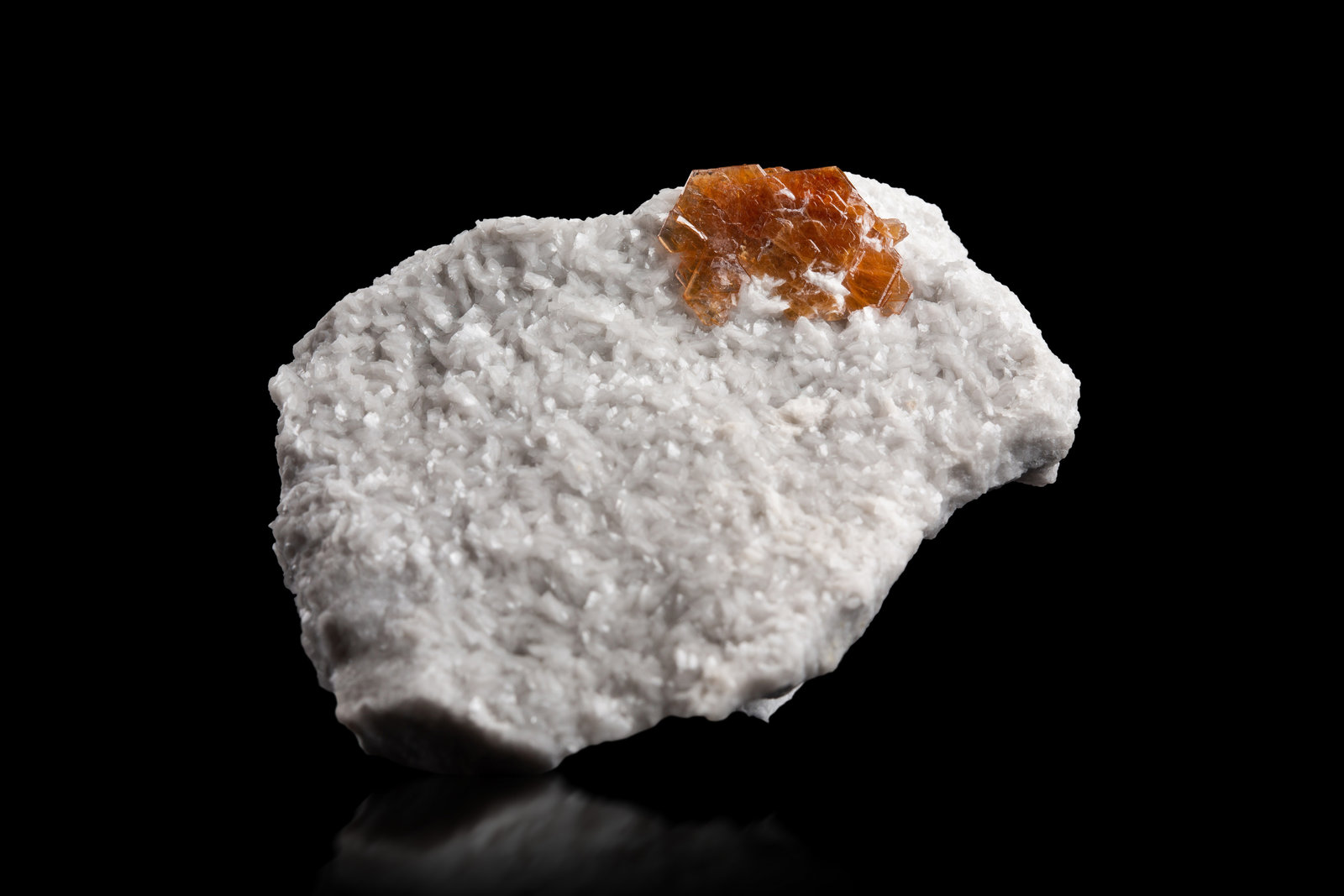 Hidroxilbastnäsita-(Ce) [Hydroxylbastnäsite-(Ce)]
7 x 5.5 x 2 cm / cristal principal: 2.0 cm
(Autor: Museo MIM)