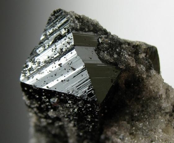 Ilvaíta
3,5 x 3,5 x 1,5 cm
(Autor: Antonio Alcaide)