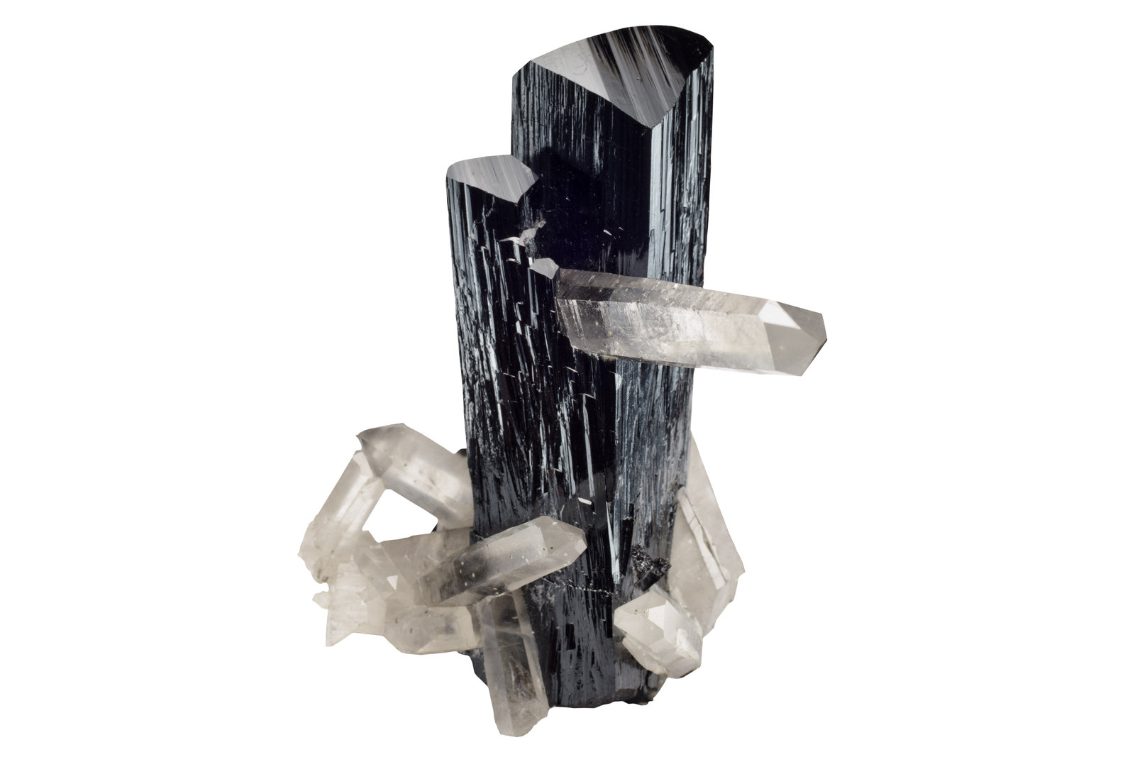 Ilvaíta con Cuarzo
5.5 x 7 x 7.5 cm / Cristal principal: 7.4 cm
(Autor: Museo MIM)