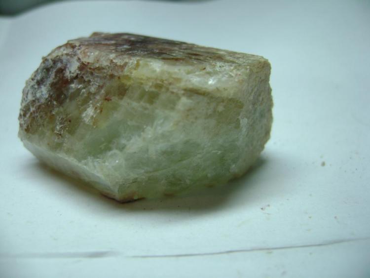 Berilo
3.5 X 3 X 1.8 cm.
(Autor: P. apita)