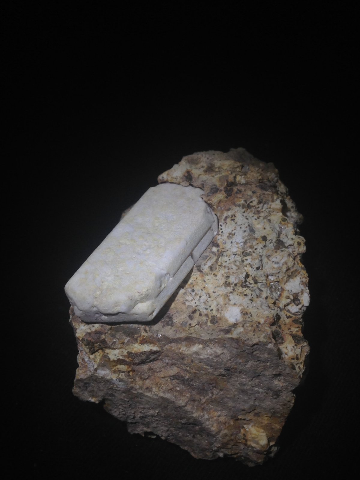 Ortoclasa
6x4cm
(Autor: Obsi)