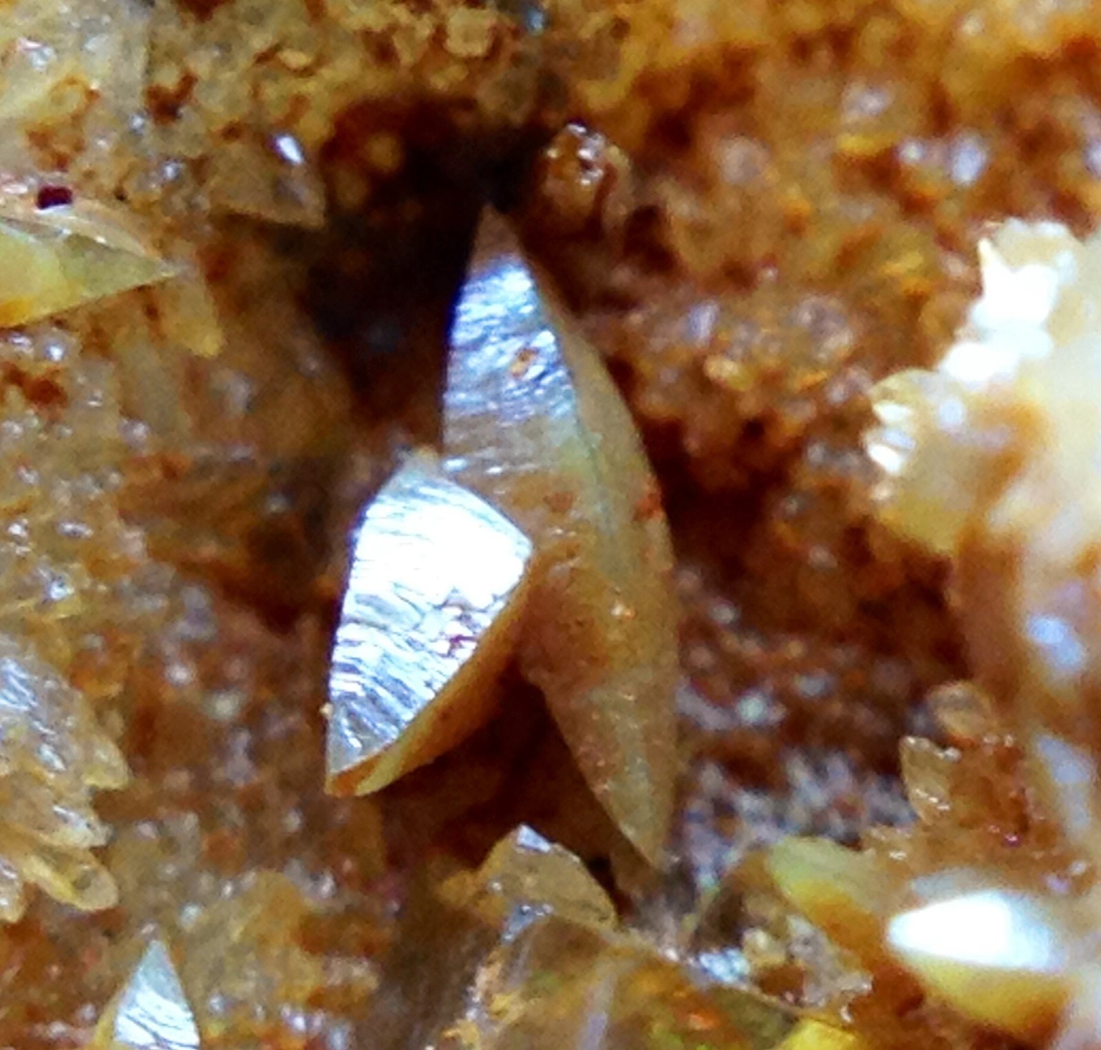 Wulfenita
Cristales 1,5x1mm
(Autor: Emilio Téllez)