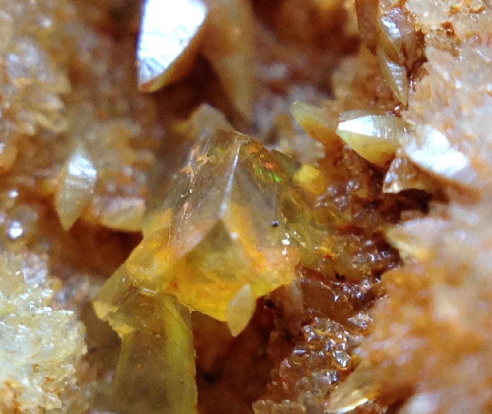 Wulfenita
2x2mm
(Autor: Emilio Téllez)
