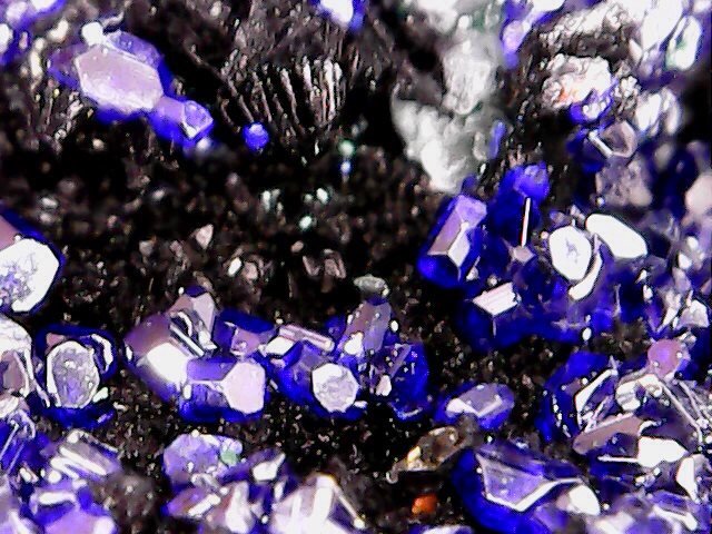 Azurita
1 cm
(Autor: Obsi)
