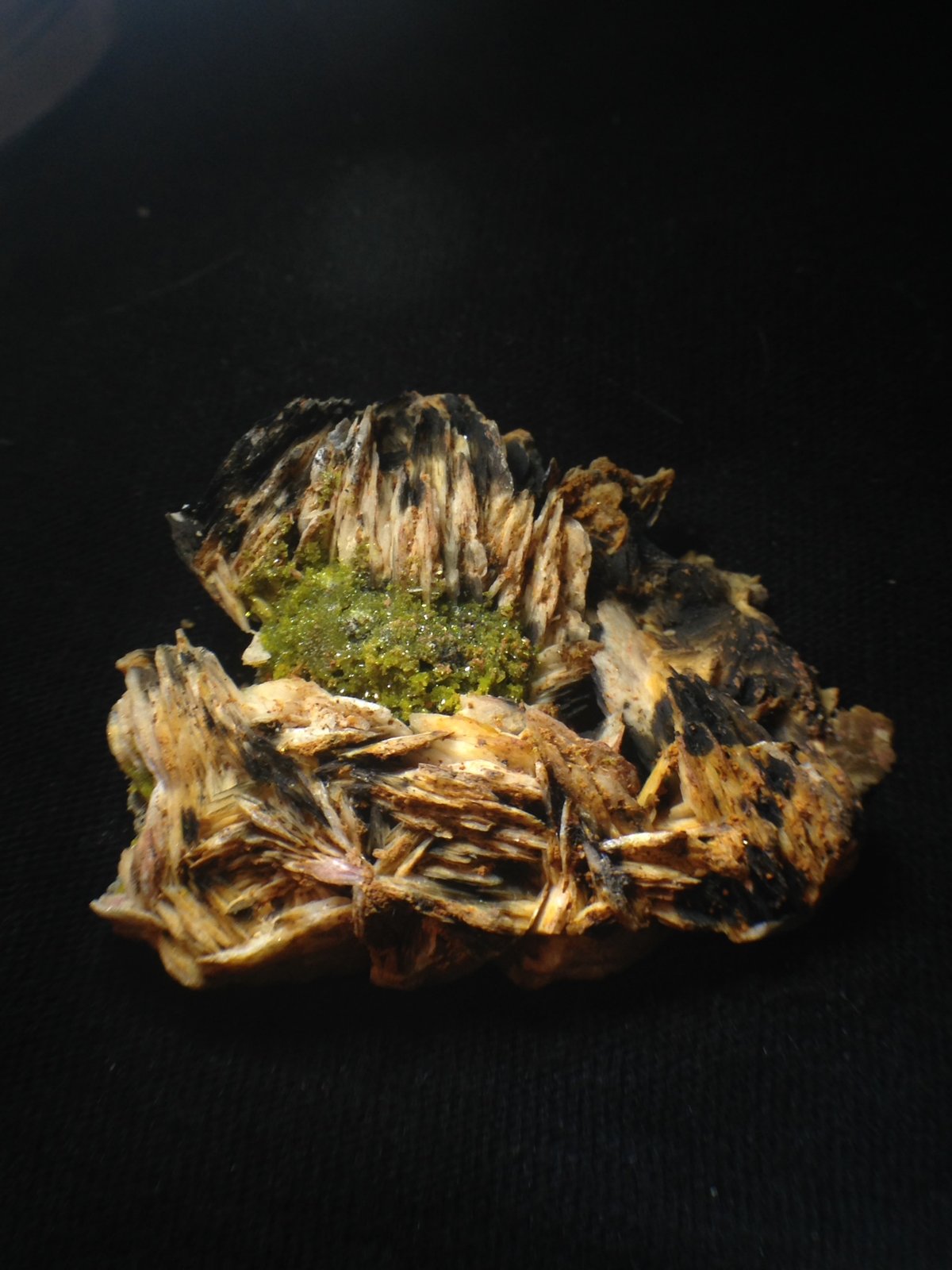 Mimetita
5x4 cm
(Autor: Obsi)