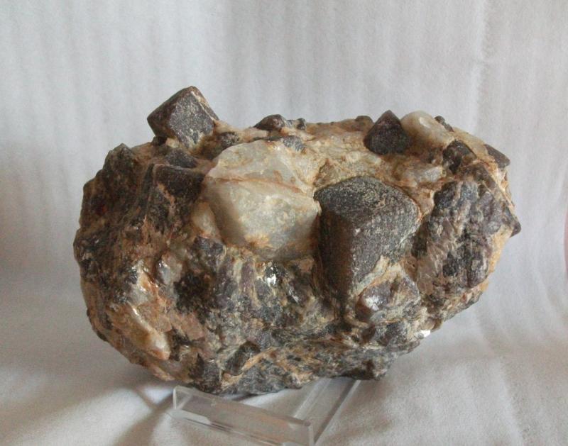 Andalucita
Cristal más grande de 5x3 cm.
(Autor: Nieves)