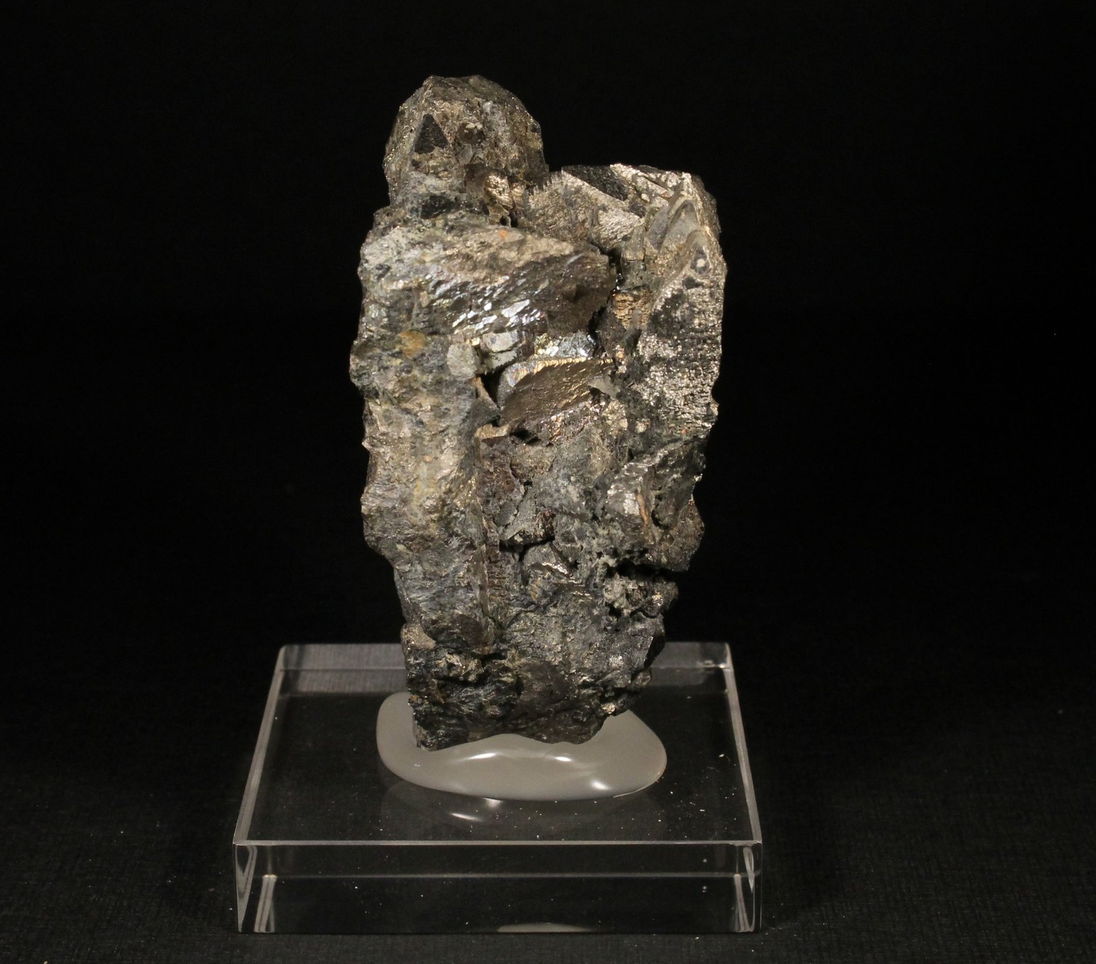 Arsenopirita
6 x 3 cm.
(Autor: Darío Menéndez)