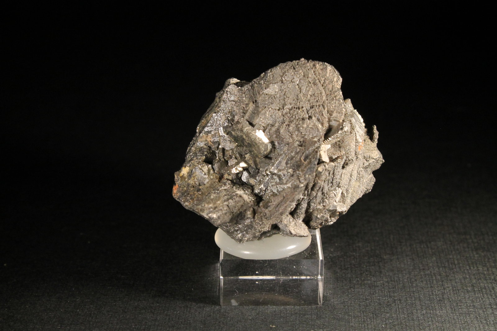 Arsenopirita
4 x 4 cm.
(Autor: Darío Menéndez)