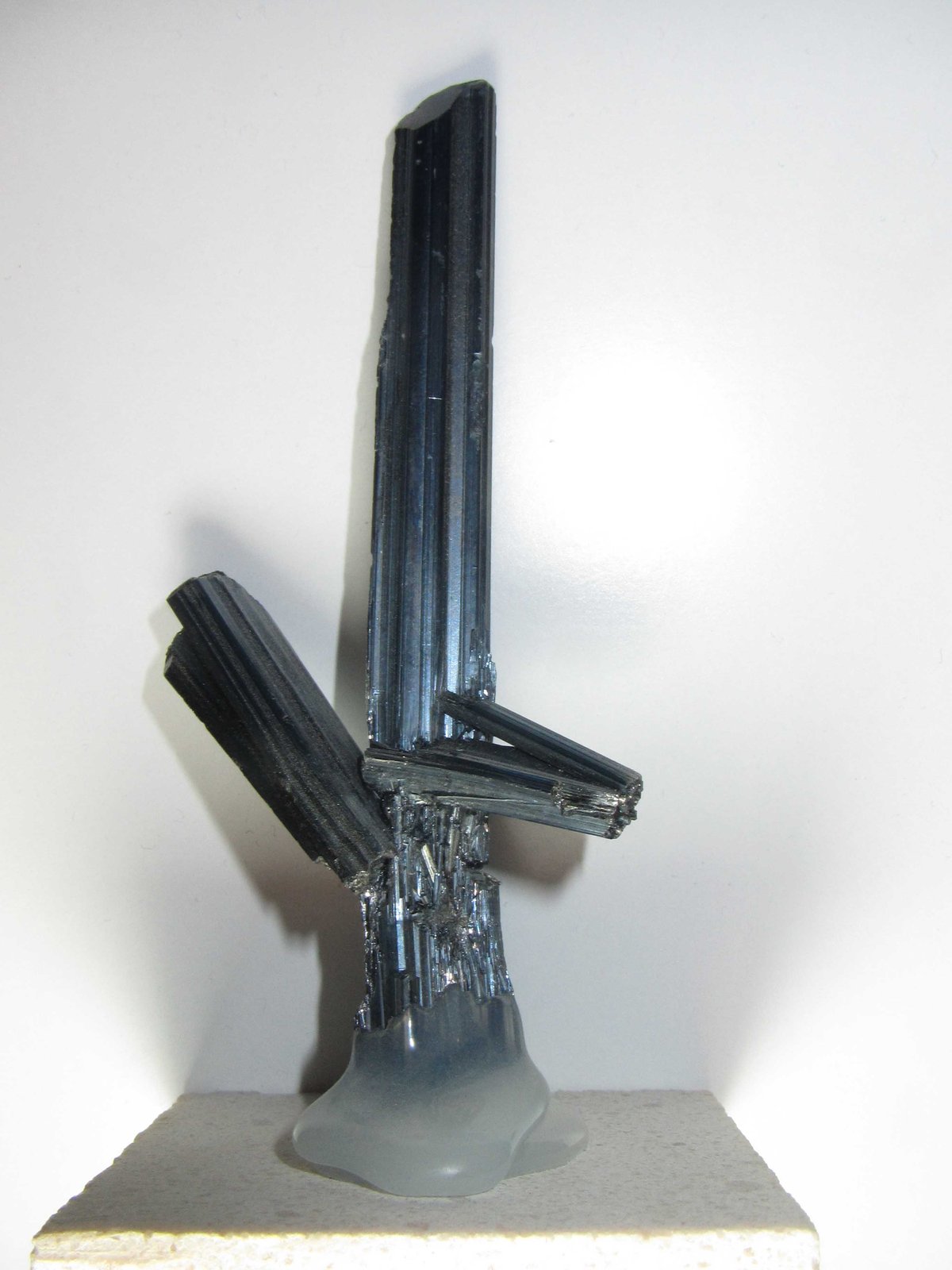 Estibnita (estibina)
9 x 4 cm.
(Autor: prcantos)