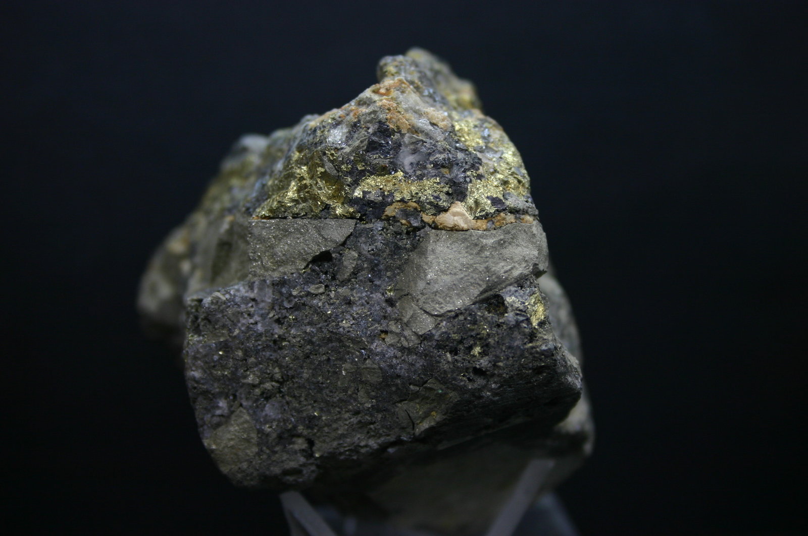 Calcopirita, pirita y esfalerita
86mm - 67mm - 53mm
(Autor: Pedro Naranjo)
