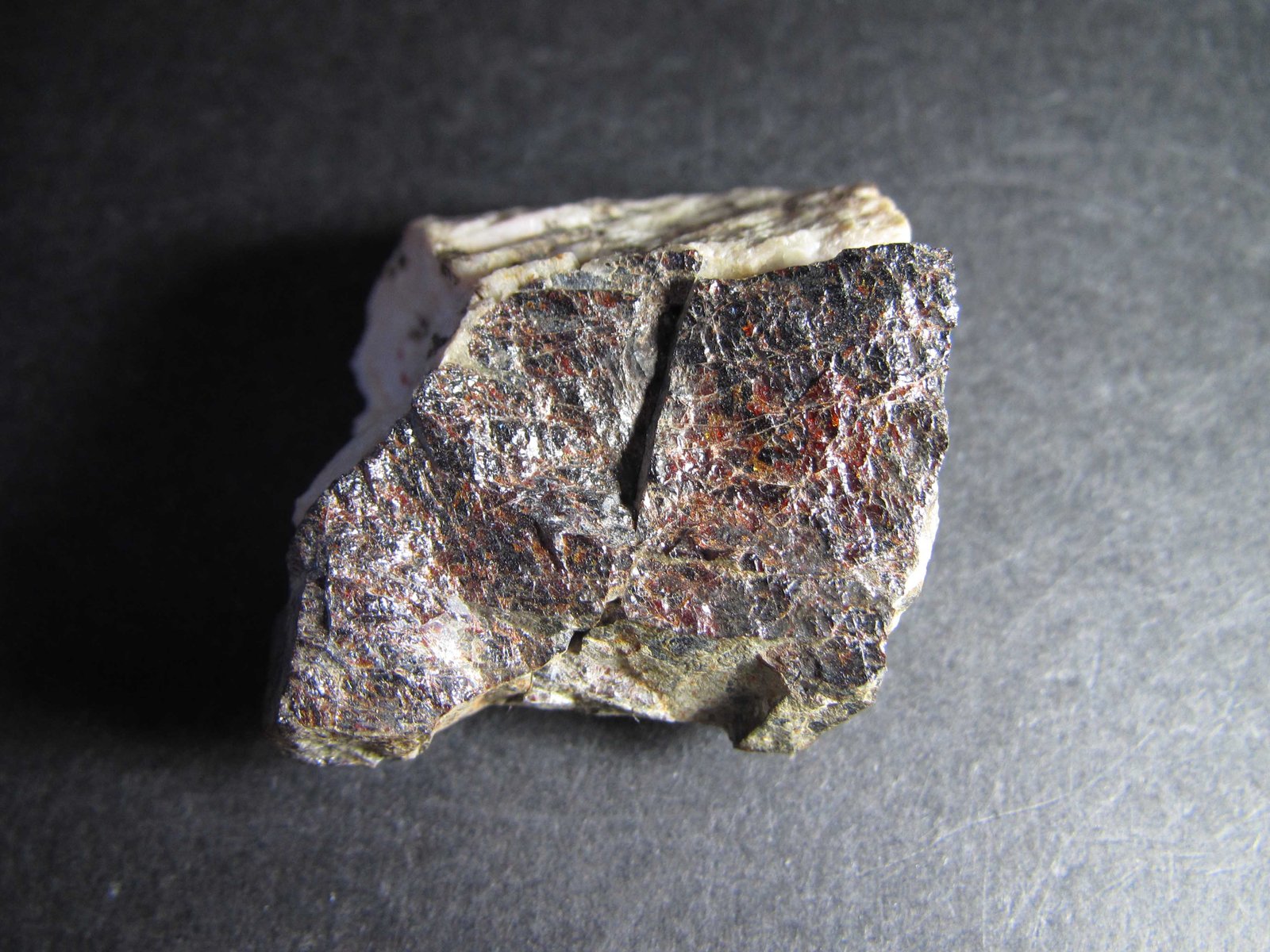 Rutilo
3 x 3 cm.
(Autor: prcantos)