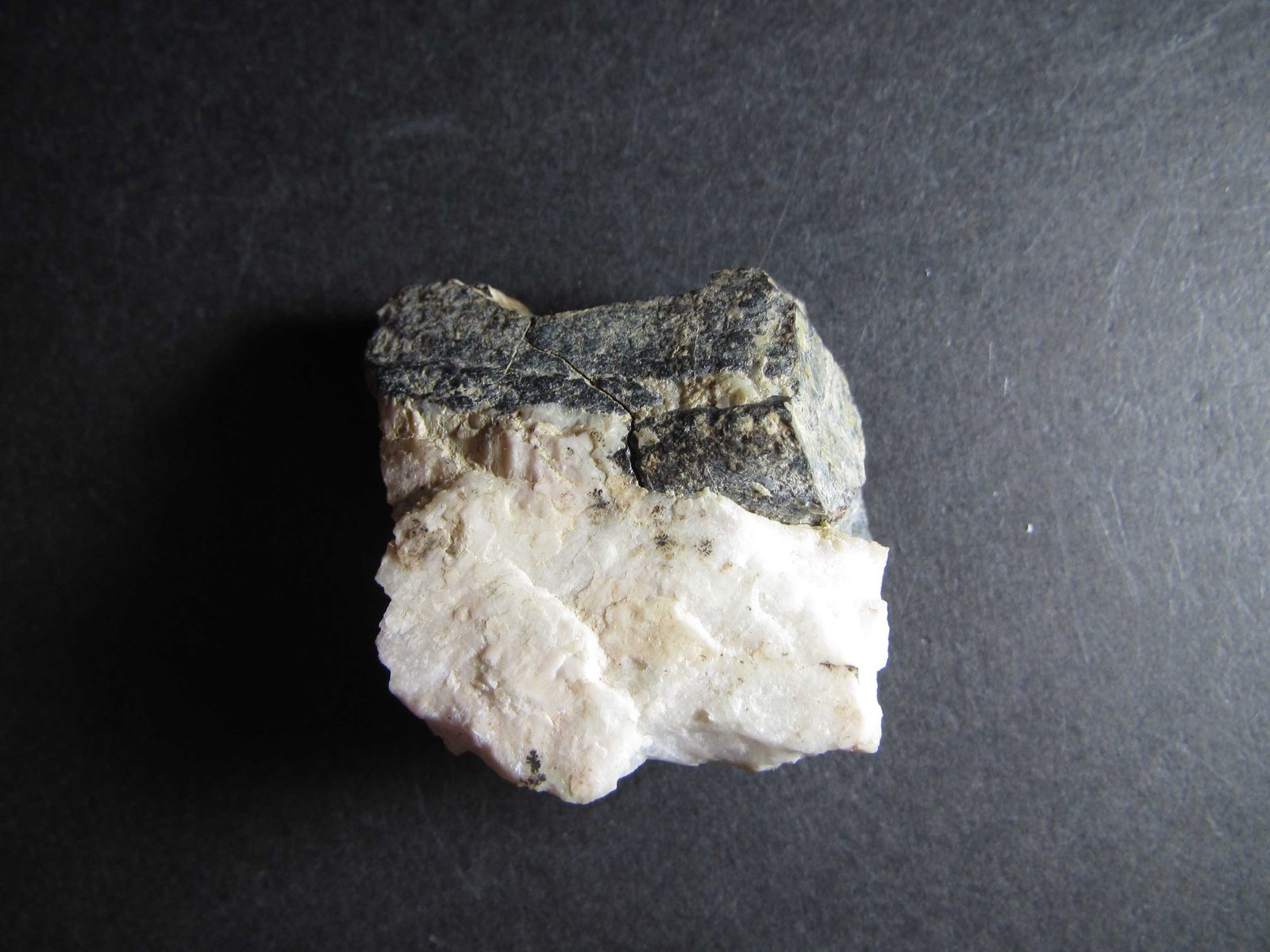 Rutilo
3 x 3 cm.
(Autor: prcantos)