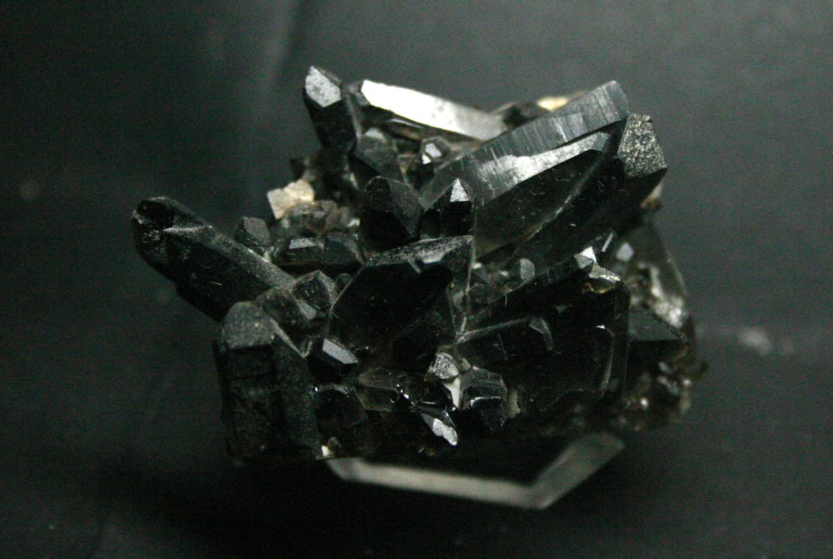 Cuarzo (variedad ahumado)
46mm - 37mm - 31mm
(Autor: Pedro Naranjo)