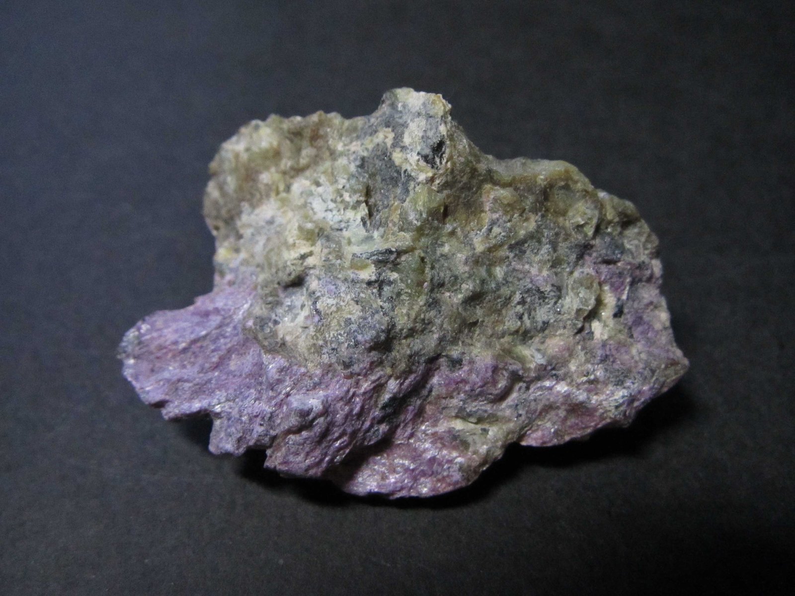 Stichtita
4 x 3 cm.
(Autor: prcantos)