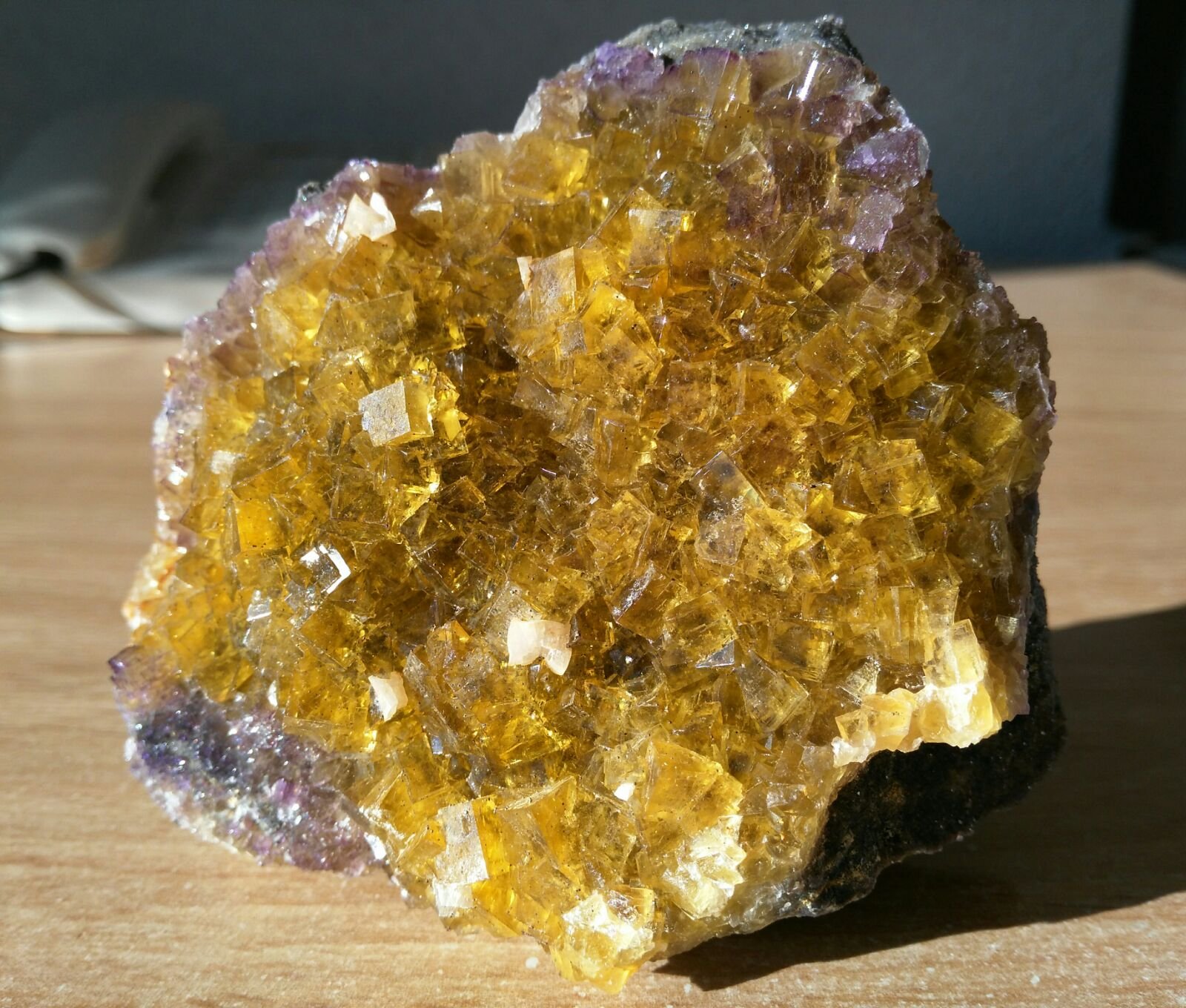 Fluorita
9 x 8 cm
(Autor: Javi Llamazares)