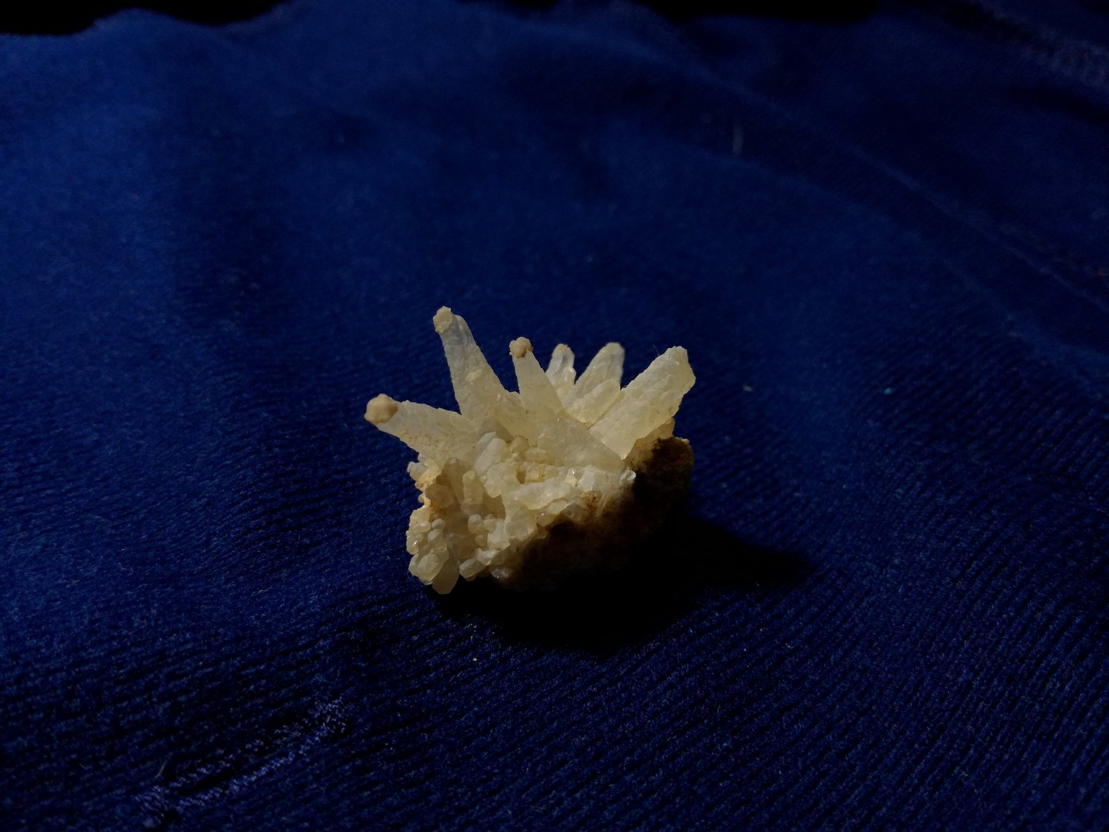 Calcita
3,5cm x 2cm x 2cm
(Autor: srm13151)