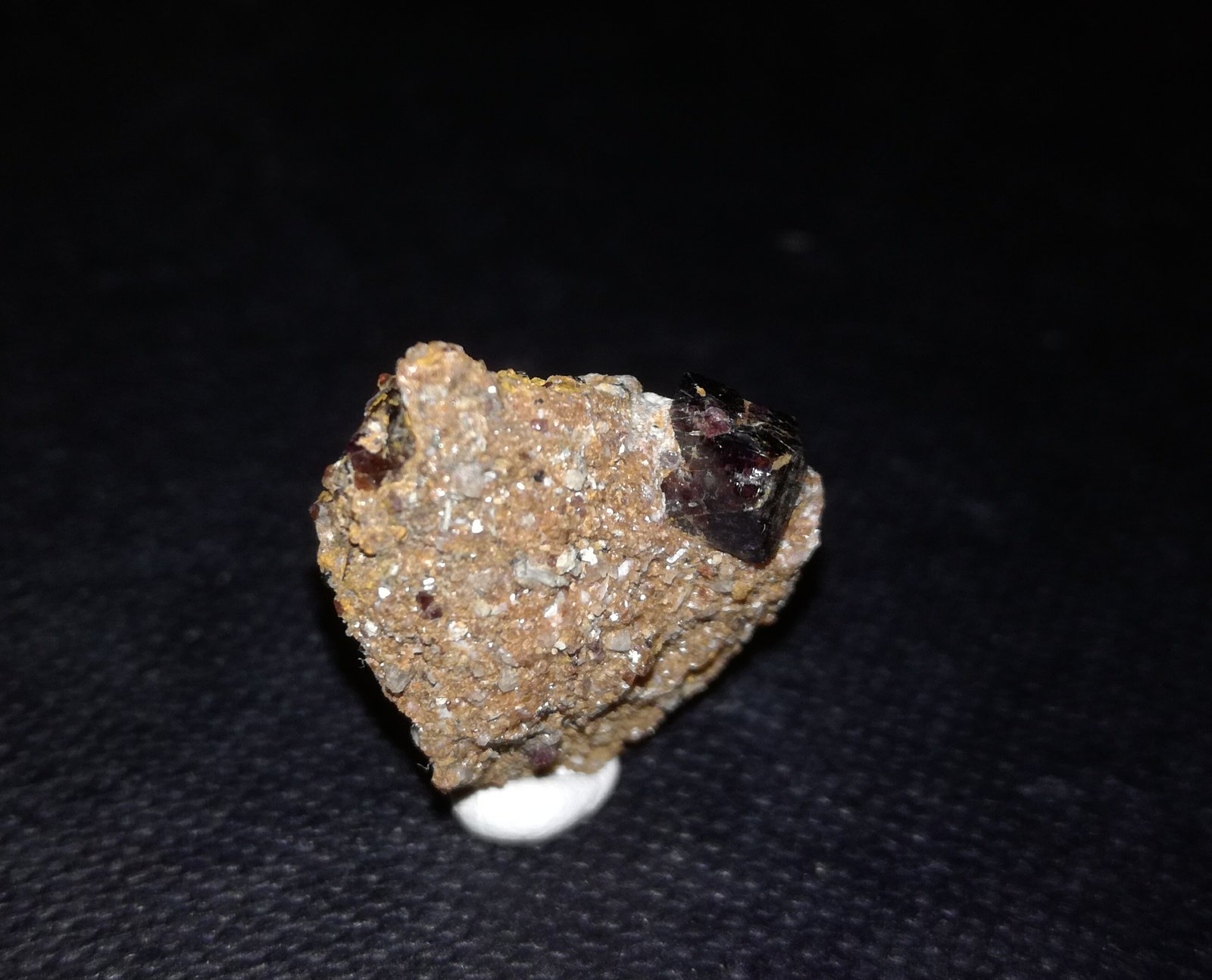 Espinela
Cristal de 0,7cm
(Autor: srm13151)