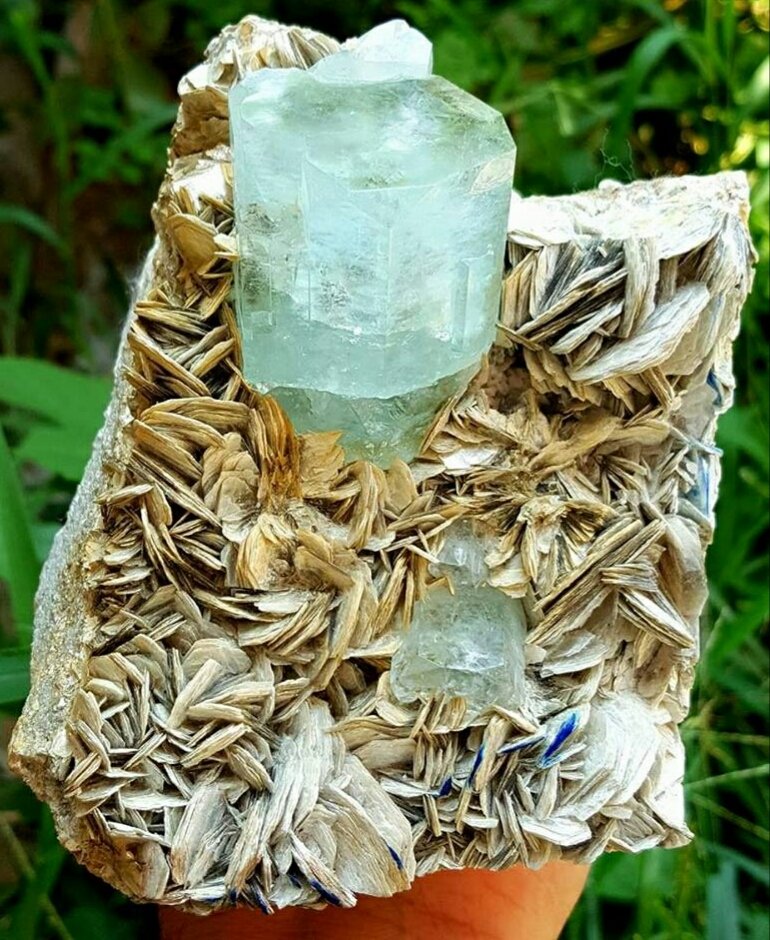Berilo (variedad aguamarina)
12 x 8 x 6 cm
(Autor: DavidSG)