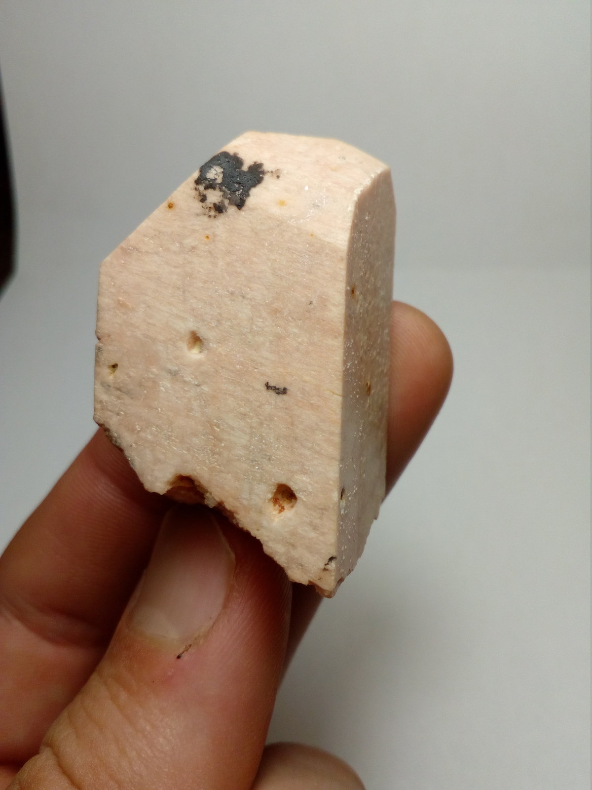 Microclina
5 x 2,6 x 2,3 cm
(Autor: Iwok)