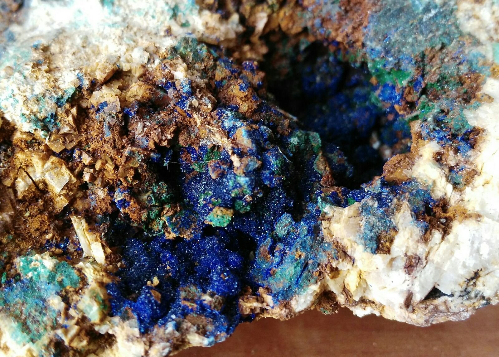 Azurita
9 cm x 8 cm
(Autor: Javi Llamazares)