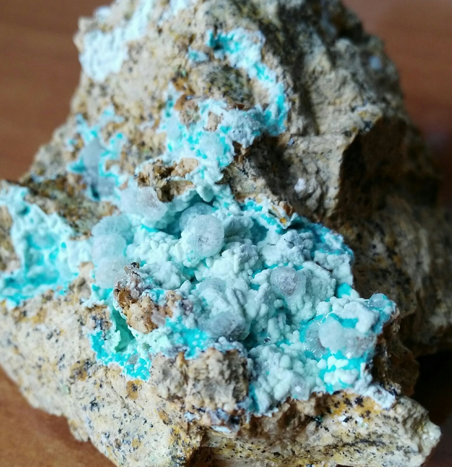 Hemimorfita, hidrocinita y aurichalcita
6 cm x 6 cm
(Autor: Javi Llamazares)
